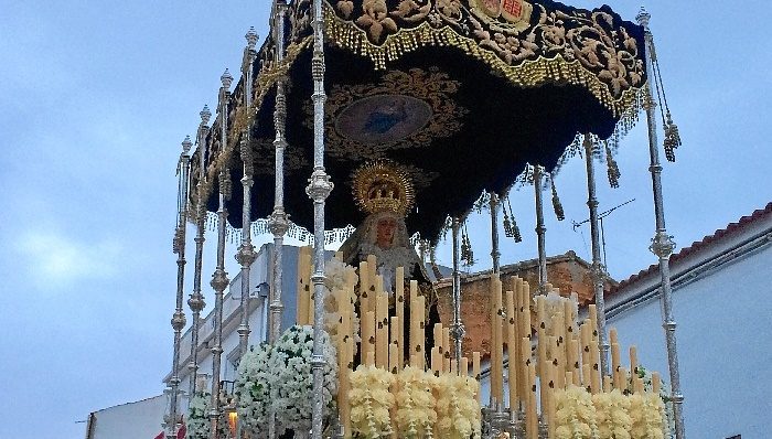 Apenas una hora de procesión del Santo Entierro en Valverde por la lluvia