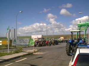 Corte de carretera por la protesta de Asaja.