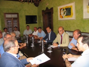 Consejo Empresarios de Almonte con el alcalde 019