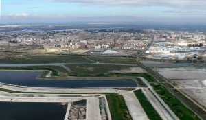 Imagen aérea de las balsas de fosfoyeos. (Rodolfo Barón)