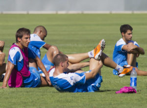 El Recre continúa con los entrenamientos a pesar de la amenaza de huelga. (Julián Pérez)