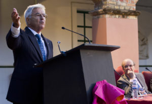 Baena Bocanegra, durante un momento del pregón taurino. (Julián Pérez).