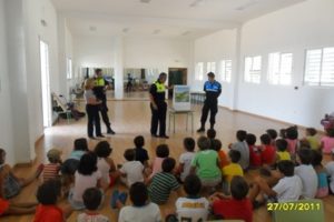 cHARLA POLICIA