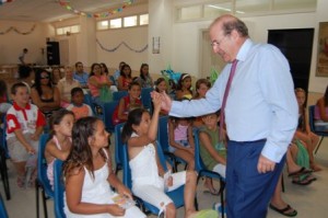 El alcalde de las clausura de otro campamento, en La Orden.