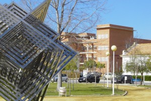 Vista de la zona de pabellones de la Universidad de Huelva.