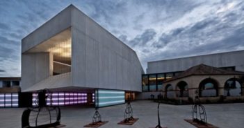 Teatro almonte exterior arquiam arquitecto