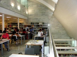 Sala de lectura de la Biblioteca Provincial.