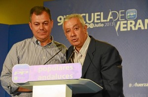 Sanz y Arenas en la apertura de la Escuela de Verano del PP andaluz.