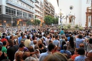 La Virgen de la Cinta tras salir de la Concepción.