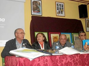 Un momento de la presentación de la obra de Fernández Castaño en Cumbres Mayores.