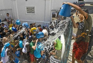 Fiesta de los Jarritos en Galaroza. (Julián Pérez)