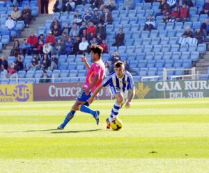 Álvaro Antón ante Masoud, de Las Palmas. (Espínola)