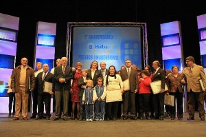 Foto de familia de todos los premiados.