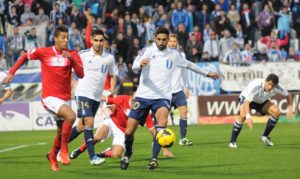 Menosse hizo un gran partido en defensa ante el Murcia. (Espínola)