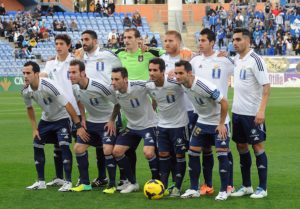 Once del Recreativo con la camiseta del 125 aniversario. (Espínola)