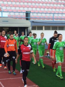 Partido amistoso entre el Wolfsburgo y el Fundación Cajasol San Juan.