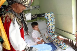 Visitas Reyes Magos asilos, hospitales (16)