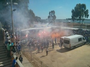 Llegada del autocar del Recreativo al Nuevo Colombino. (#TodosalColombino)