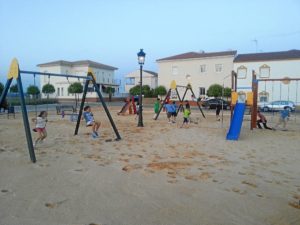 Parque infantil de la Plaza 28 de febrero