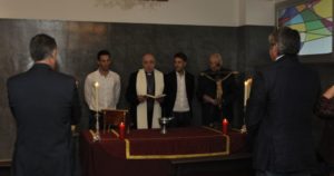 El obispo de Huelva bendiciendo la capilla del Recreativo.