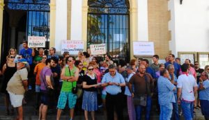 Protesta Valverde despido trabajador servicio limpieza-32