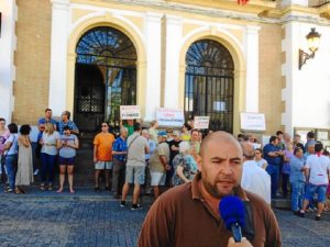 Protesta Valverde despido trabajador servicio limpieza-34