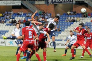 Partido de Copa del Rey entre el Recreativo y la Ponferradina. (Espínola)