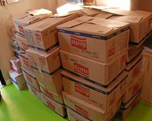 Cajas de alimentos no perecederos