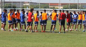 Jugadores del Recreativo en un entrenamiento.