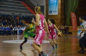 Andrea Alcántara y Alba Prieto, jóvenes jugadoras del CB Conquero.