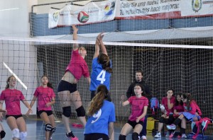 Equipo del DJA'75 de voleibol en Ayamonte.