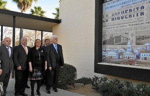 Antes de la entrega se descubrio un Mural Conmemorativo