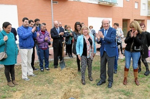 Primera piedra nueva sede de Aones (2)