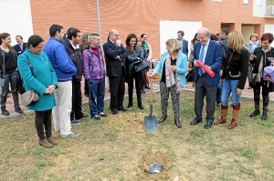 Primera piedra nueva sede de Aones (3)