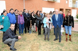 Primera piedra nueva sede de Aones