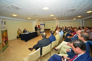 150709. Acto de clausura del  II curso de gestores de Cooperativas que con el apoyo de Caja Rural del Sur ha impartido el Instituto San Telmo