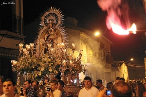 La Virgen del Carmen de San Juan del Puerto procesionando en 2014.