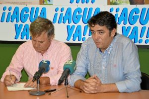 Rueda de Prensa AGUA YA 072