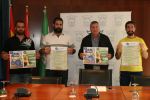 Programa de senderismo, pádel y fútbol sala en Cartaya.