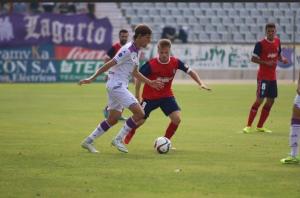 Ernesto debutó con el Recreativo ante el Jaén. (Javier del Camps).