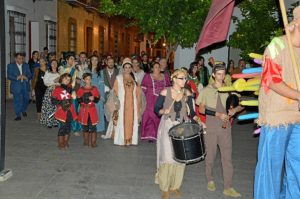 almonte en feria medieval niebla Comitiva