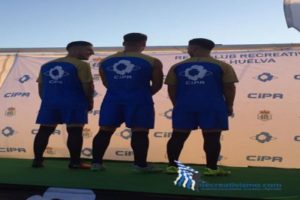 Nuevas equipaciones del Recreativo de Huelva.