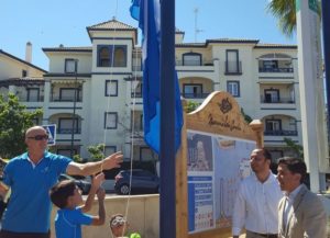 Izado de la bandera en Ayamonte.