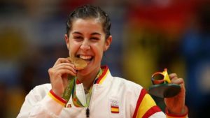 Carolina Marín, con la medalla de oro olímpica.