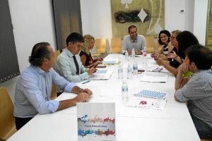 Reunion Huelva Empresa con autonomos 01