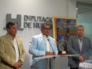 El Presidente del Festival junto al Diputado por la Costa y el tecnico de Cultura