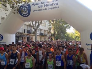 Salida de la Vuelta a Huelva.