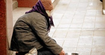 Un ‘equipo de calle’ para la atención individualizada a las personas sin hogar en Huelva sinhogarismo