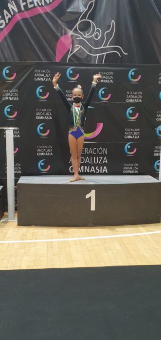 Jimena campeona de Andalucia benjamin con cuerda