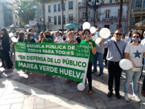 Concentración en Huelva en favor de la sanidad pública